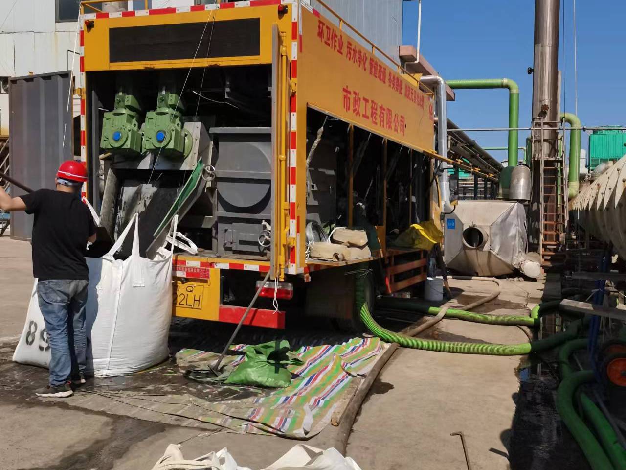 如东淤泥压干处理